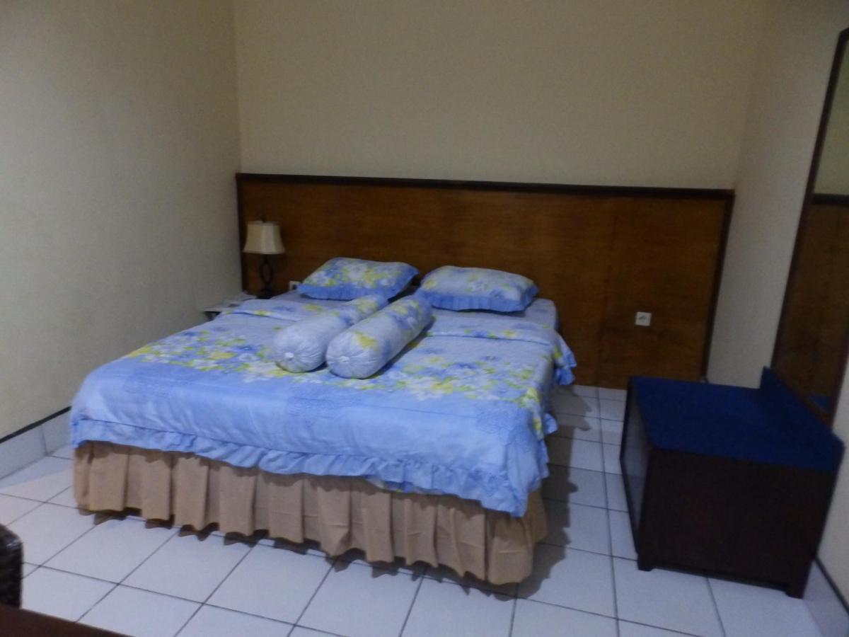 Bahari Family Hotel Bitung Bagian luar foto